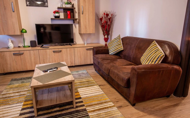 Two Room Apartment Militari Residence M8