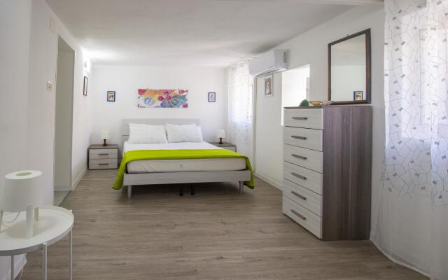 Sr-i754-cman47b1 - Maniace Homes - Angelica Apartment