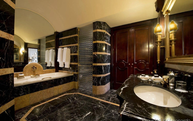 The Michelangelo Hotel