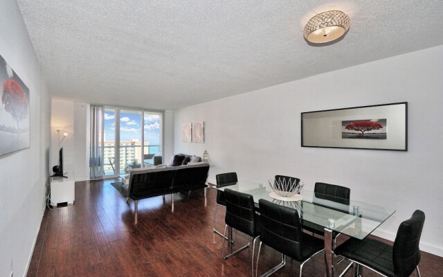 Destination Stays-Ocean View Condo Miami