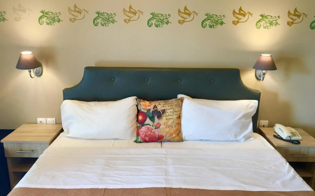 Venus Beach Bungalows Hotel