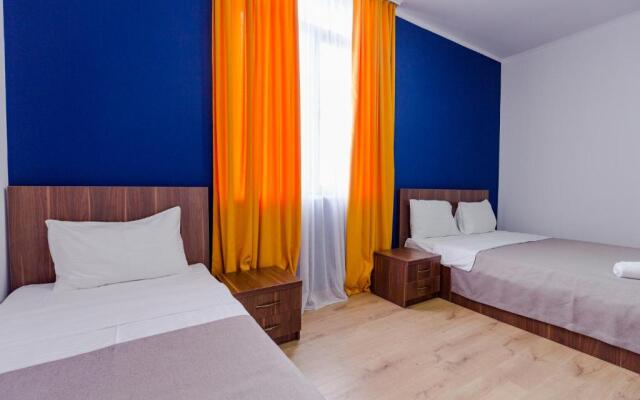 Komuna Hostel & Hotel