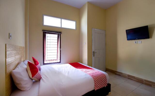 OYO 3249 Wijaya Kusuma Residence