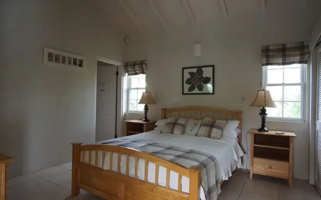 Luxury Secluded Villa With Private Pool Sleeps six
