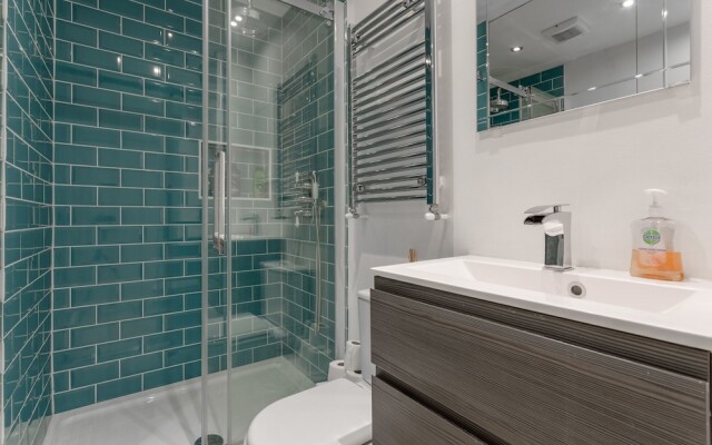 Cosy 1 Bed Basement Flat in Shepherds Bush