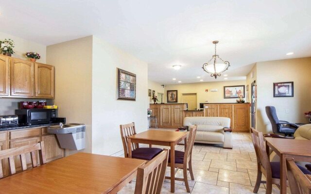 Econo Lodge Inn & Suites Rockmart