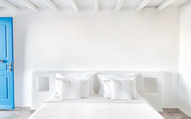Mykonos Lolita, A Grecotel Resort To Live
