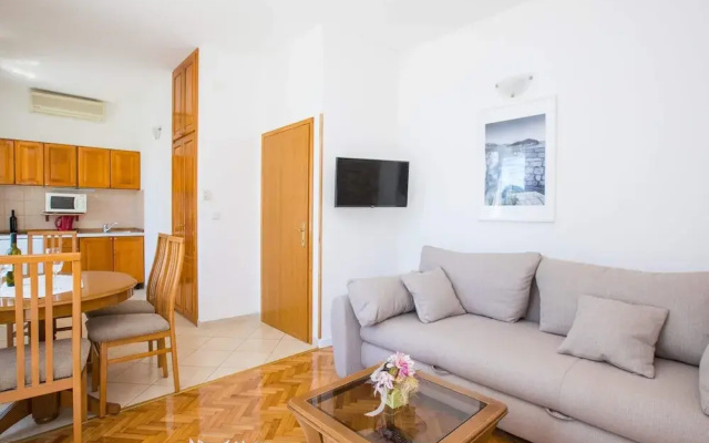 Apartments Vidak - One Bedroom Apartment With Balcony and Sea View -