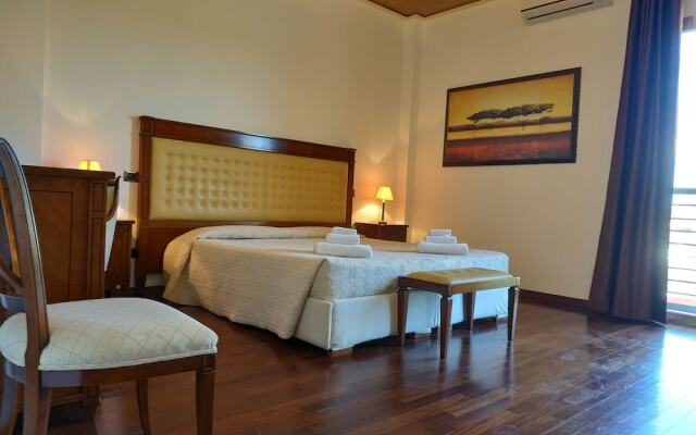 Best Western Riviera By Happyculture