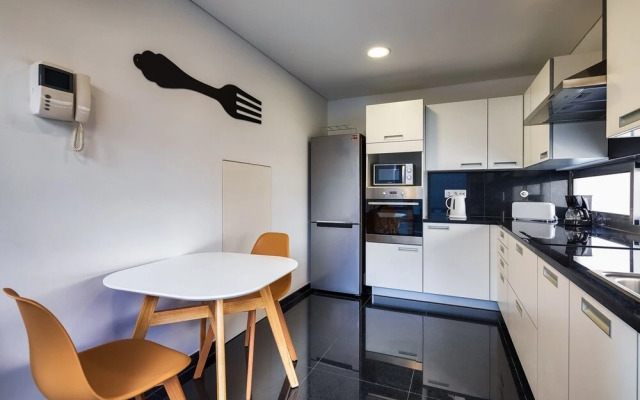 Vista Savoy Apartment