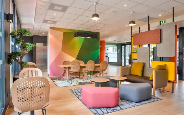 B&B HOTEL Paris Porte d'Orléans