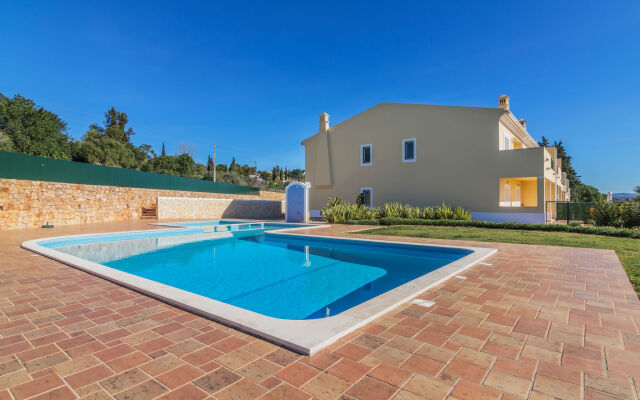 Vila Caravela