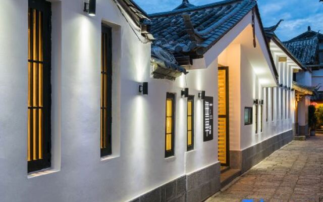 Lijiang Wuhua Review Free Designer.dream.youyin aesthetics.pool.meisu (Lijiang Ancient City Center)