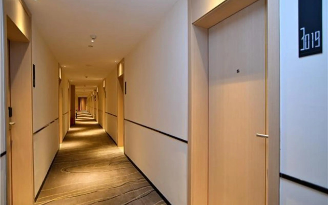 City Comfort Inn Kunming Airport Center