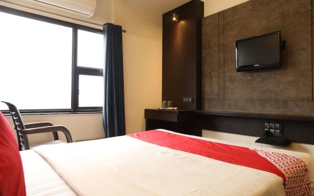 OYO 16862 Flagship Hotel Dua Continental