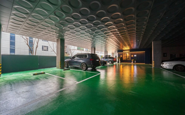 Bundang (Yatap Station) Breeze Hotel