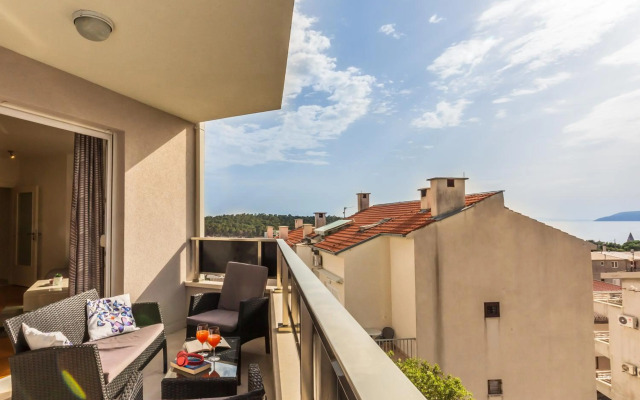 Urban City Apartment