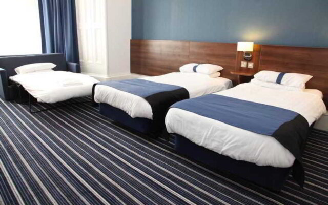 Piries Hotel