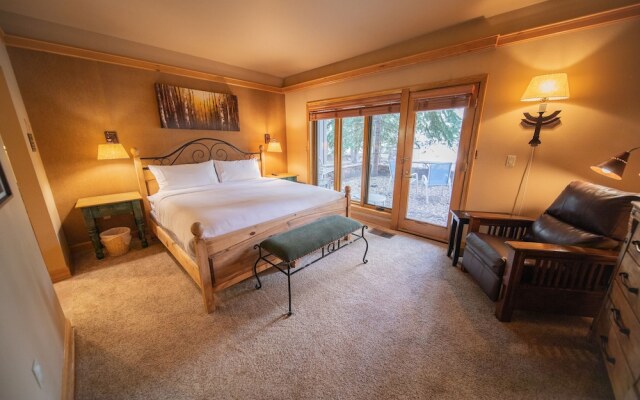 Chateaux Dumont 2710