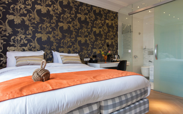The Amsterdam Canal Hotel