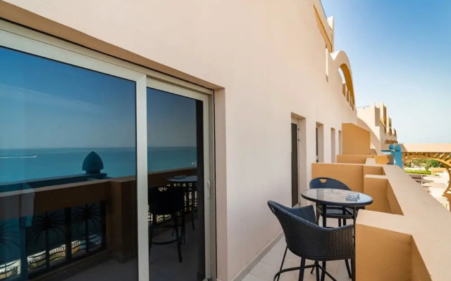 Stunning 2BR Apt Palm Jumeirah