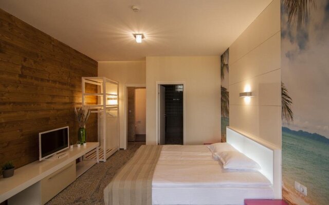 Aparthotel Seasons