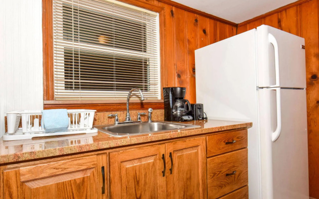 Snug Harbor Marina and Hotel