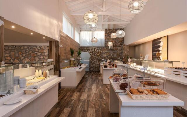 Kassandra Bay Resort, Suites & Spa