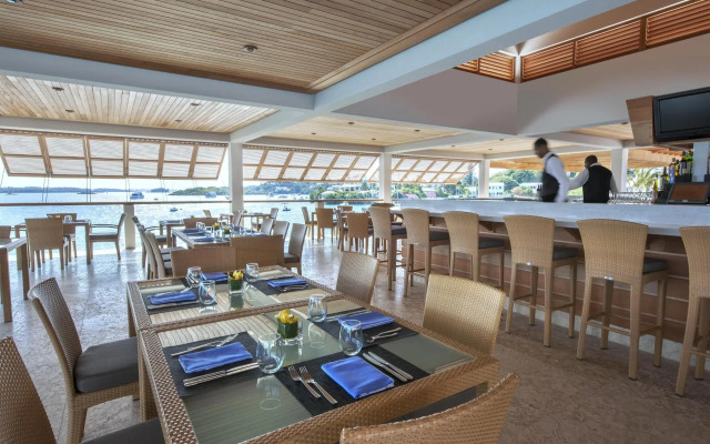 Hamilton Princess & Beach Club - a Fairmont Managed Hotel