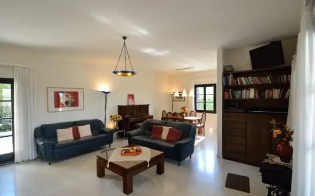 Knossos Palace Secluded Villa