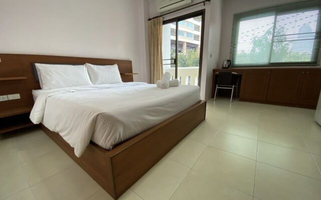 Somjai House