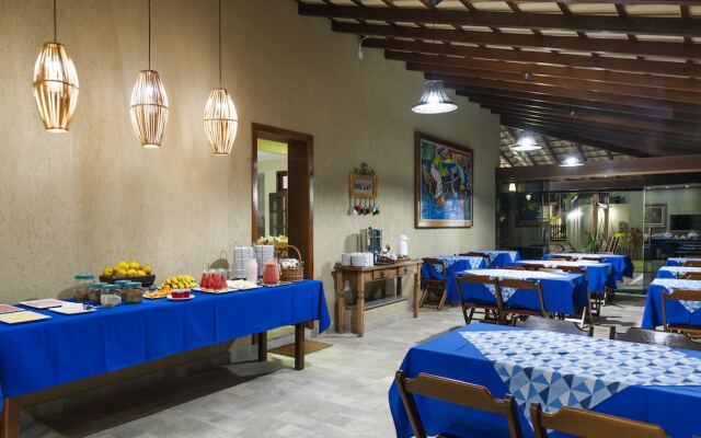 Coqueiros Praia Hotel - Balneário de Iriri