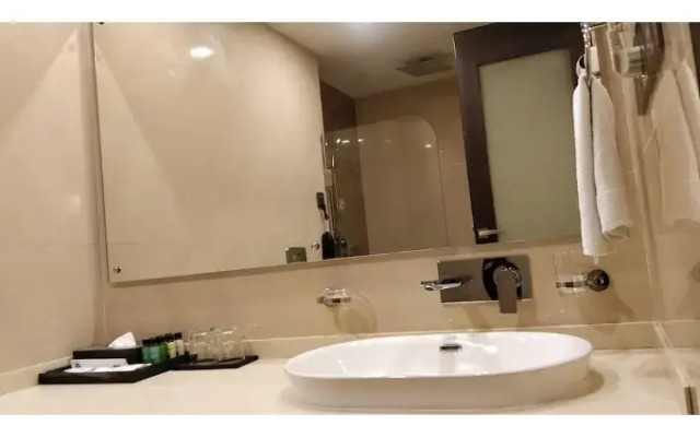 Kpm Tripenta Hotel