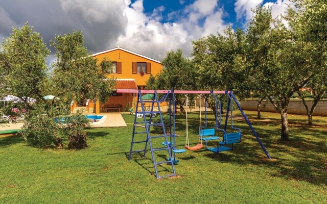 Awesome Home in Vodnjan With Wifi and 3 Bedrooms
