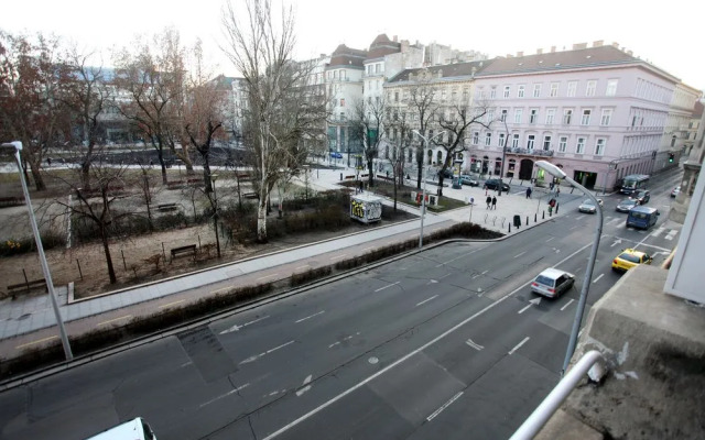 d.Five Elizabeth Garden Apartment