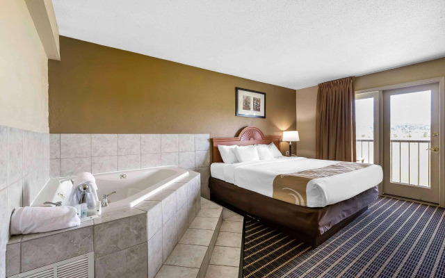 Quality Inn & Suites Sevierville - Pigeon Forge