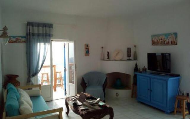 Holiday Home 2 Bedrooms 1 Bathroom - Paros