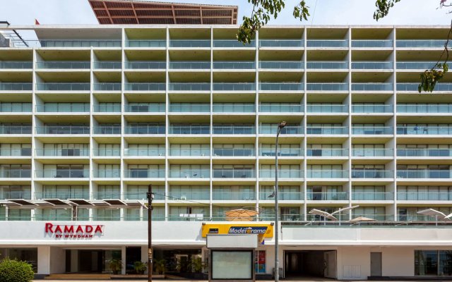 Ramada by Wyndham Acapulco Hotel & Suites