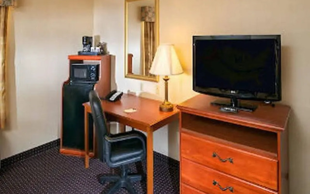 Red Roof Inn & Suites Galloway