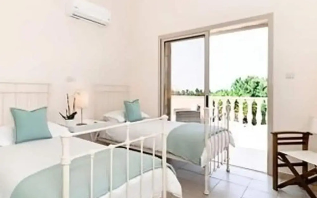 Sunset Villa Retreat in Agios Georgios