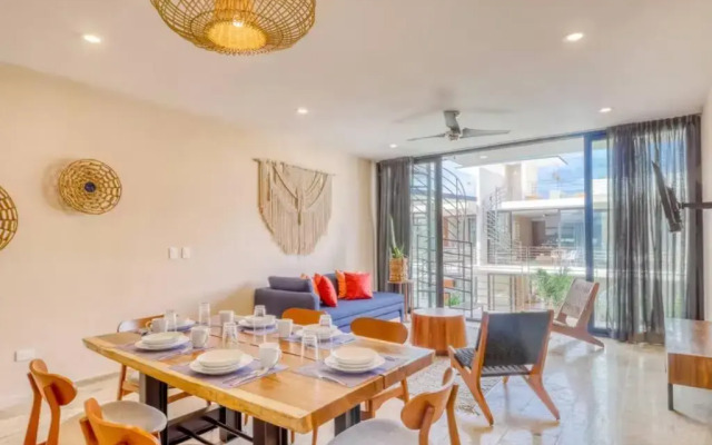 307 Amena Awesome Penthouse w/ Private Pool and Gym