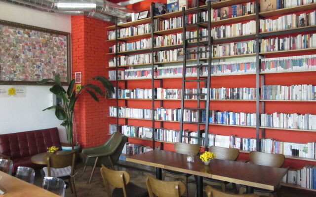 Andong Poong-gyung HOSTEL n LIBRARY