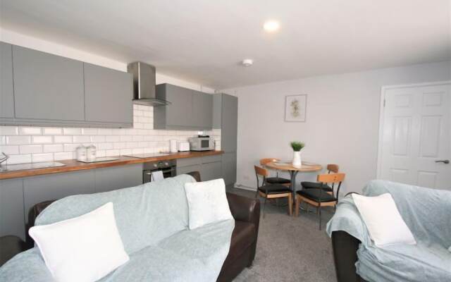 Friary House Serviced Apartments by Roomsbooked - 24Hr Reception