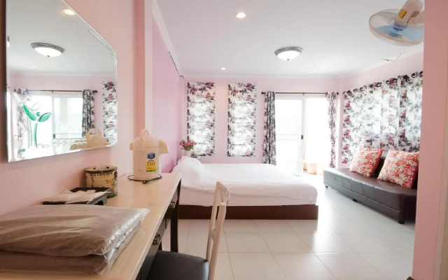 Baanmorkburi Resort