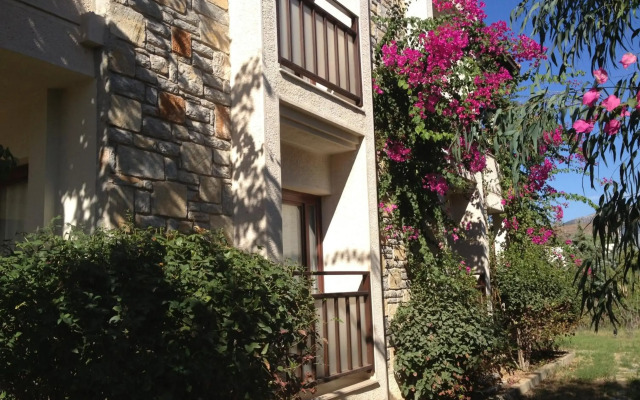 Villanaz Apart Hotel