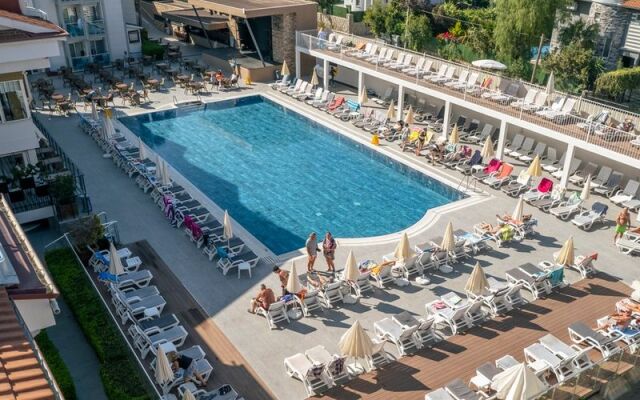 Aes Club Hotel