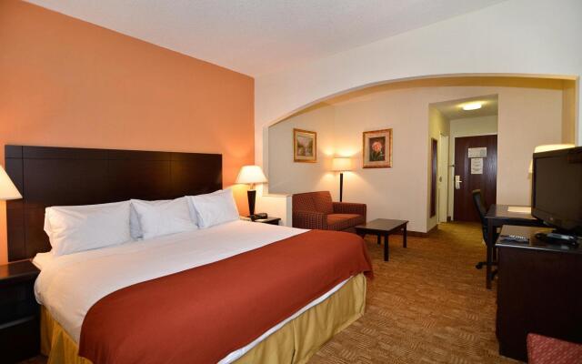 Holiday Inn Express Hiram Dallas Area
