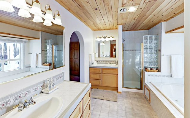 Slalom Way - 3 Br Home