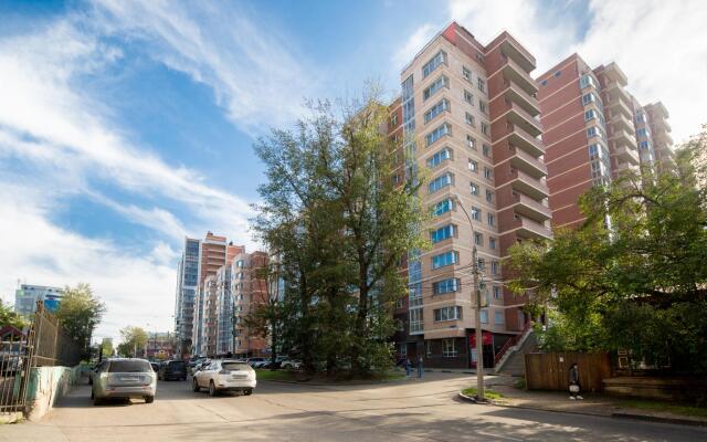 9 ночей на улице Карла Либкнехта 112