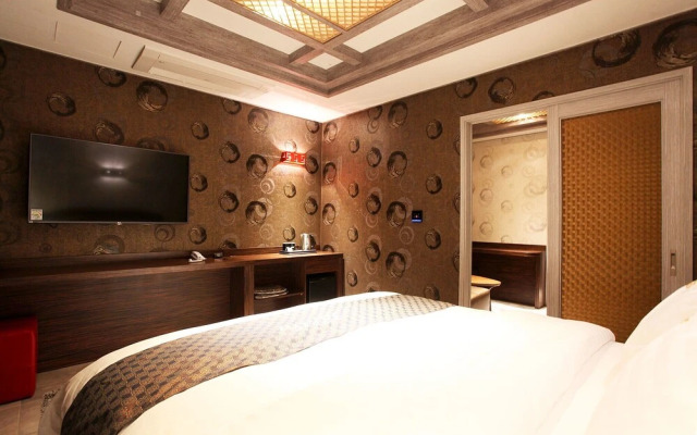 Yeongdeungpo Jardin Hotel